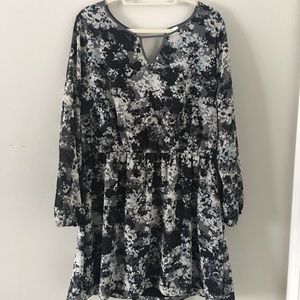 Flowy Dress with Cut Out Detail 🖤SALE🖤